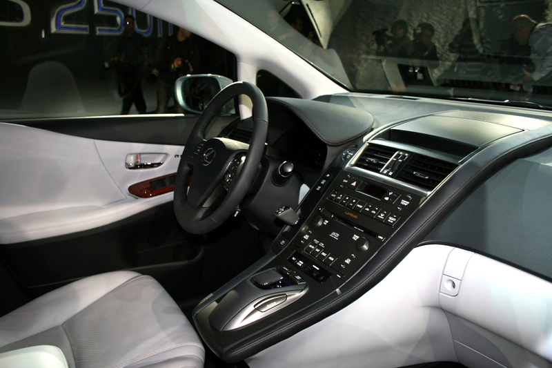 Illustration for article titled Top Ten 2009 Detroit Auto Show Galleries: Day One